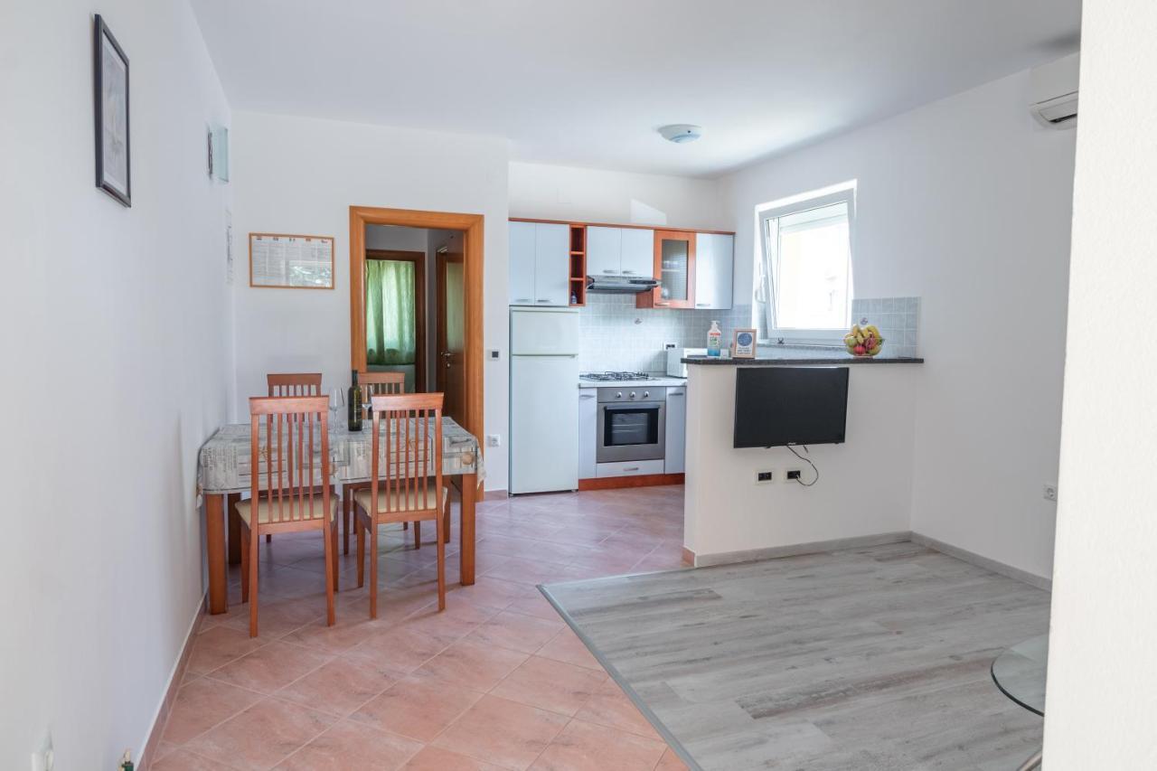 Apartments Gracia バスカ エクステリア 写真