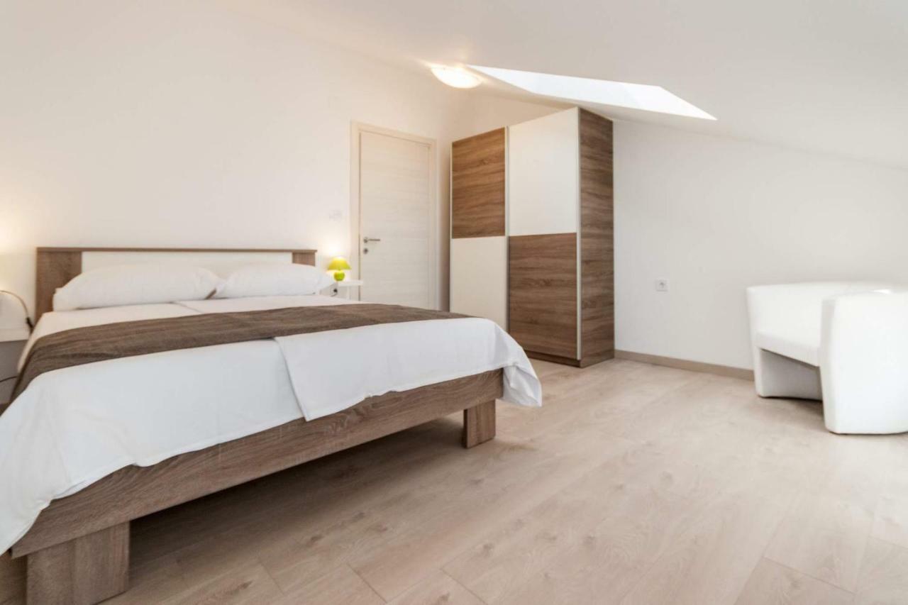 Apartments Gracia バスカ エクステリア 写真